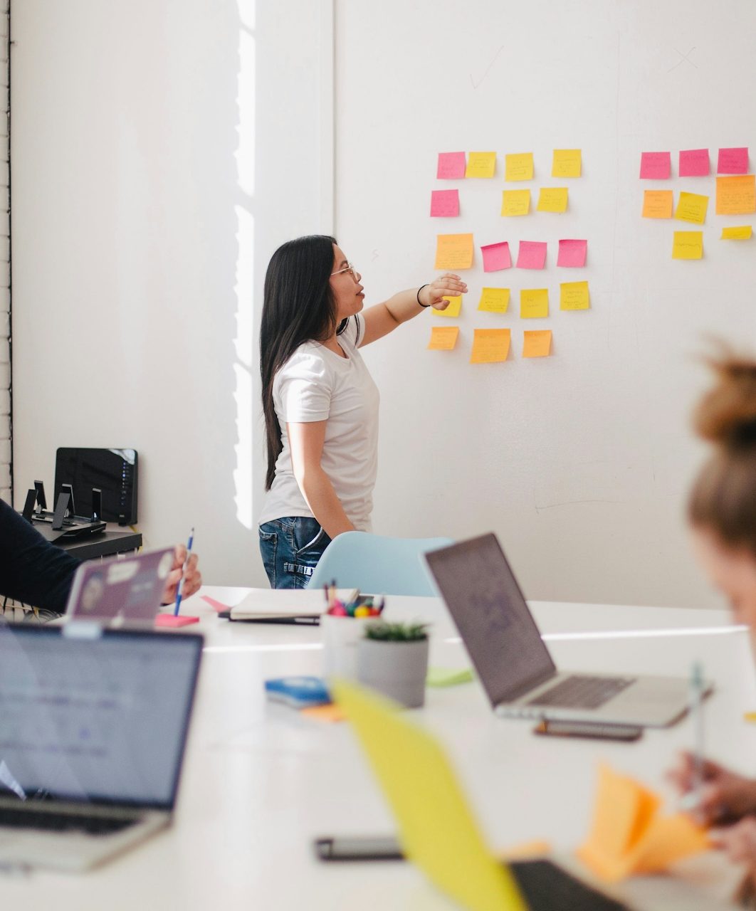 Stratégie de communication personnalisées sur-mesure pour atteindre vos objectifs rapidement et efficacement